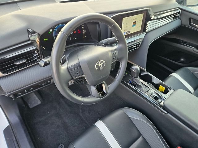 Used 2025 White Toyota SE image 10