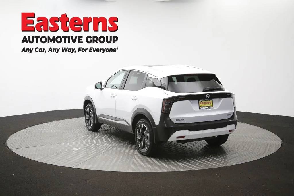 Used 2025 White Nissan SV image 67