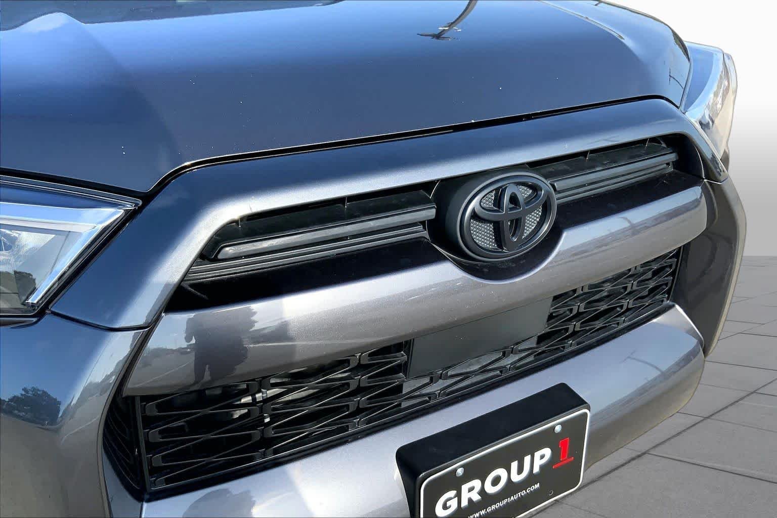 Used 2022 Magnetic Gray Metallic Toyota SR5 image 29