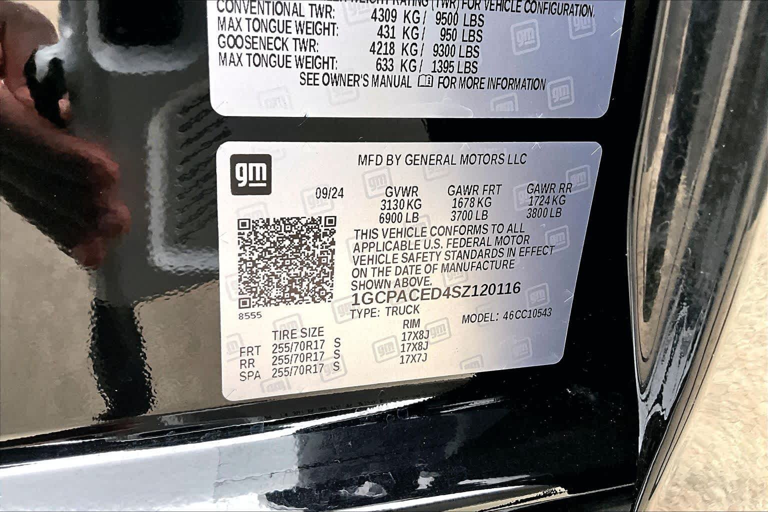 Used 2025 Black Chevrolet LT image 37
