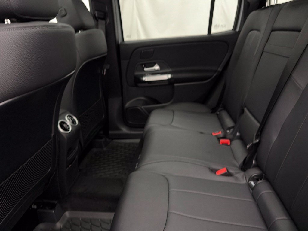 Used 2026 Silver Mercedes-Benz GLB 250 image 19