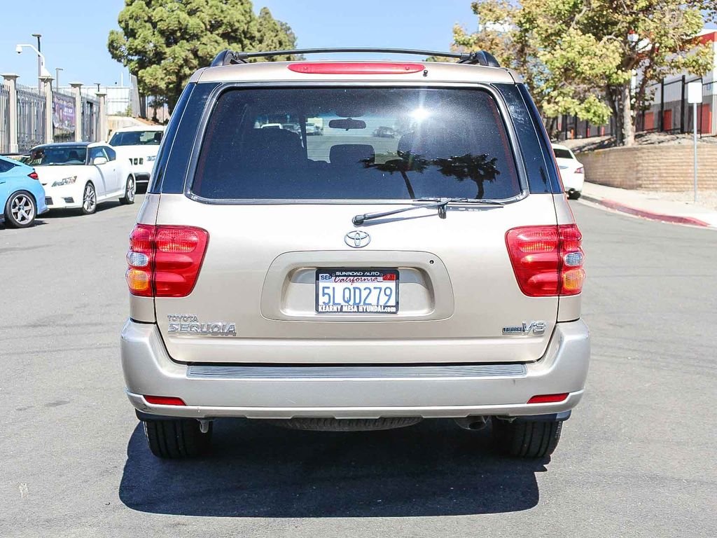 Used 2004 Gold Toyota SR5 image 7