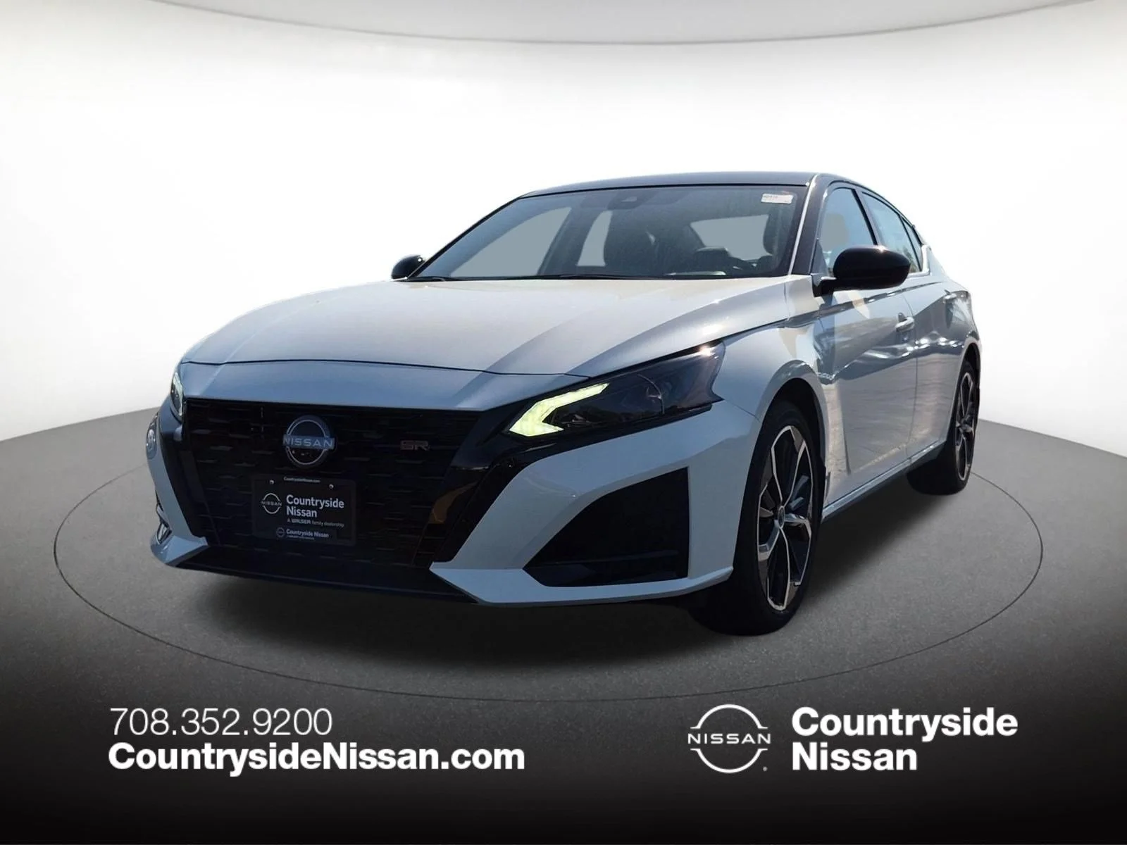 New 2026 Pearl White TriCoat / Super Black Two-tone Nissan SR image 1
