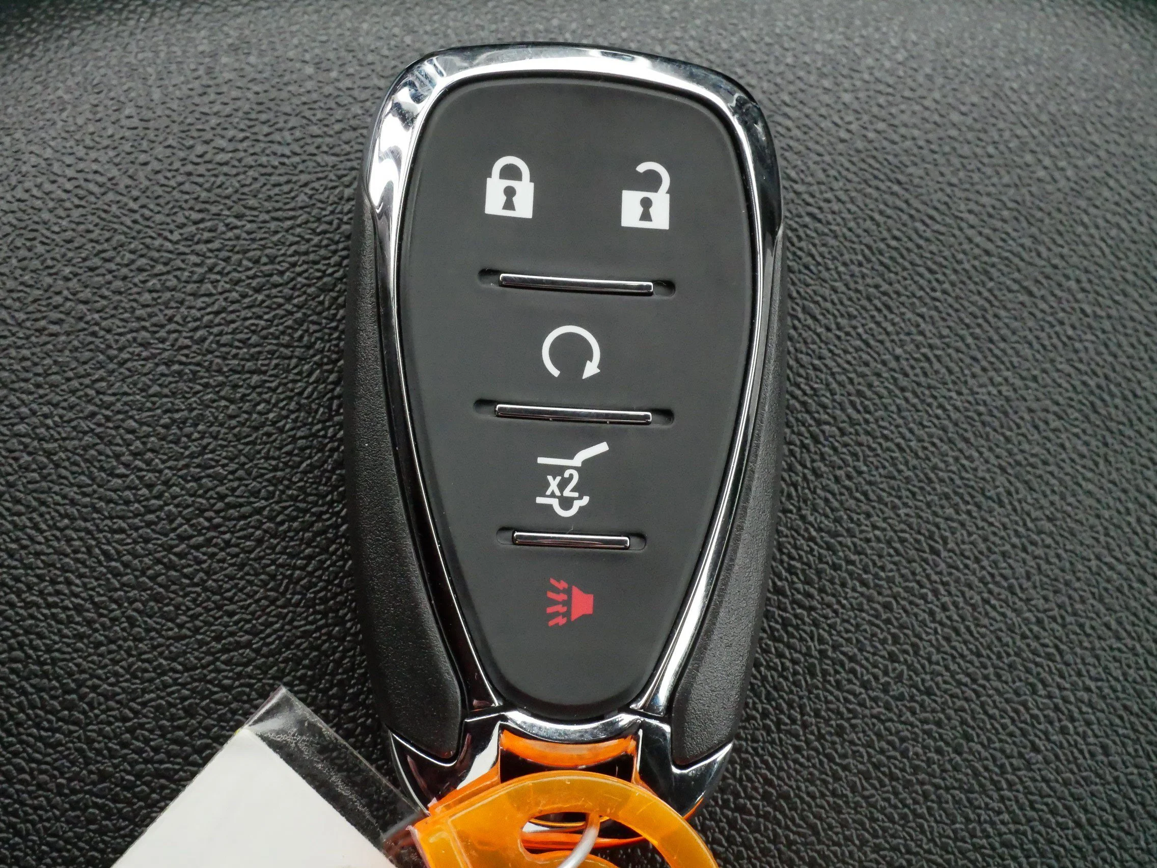 Used 2024 Summit White Chevrolet LT image 29