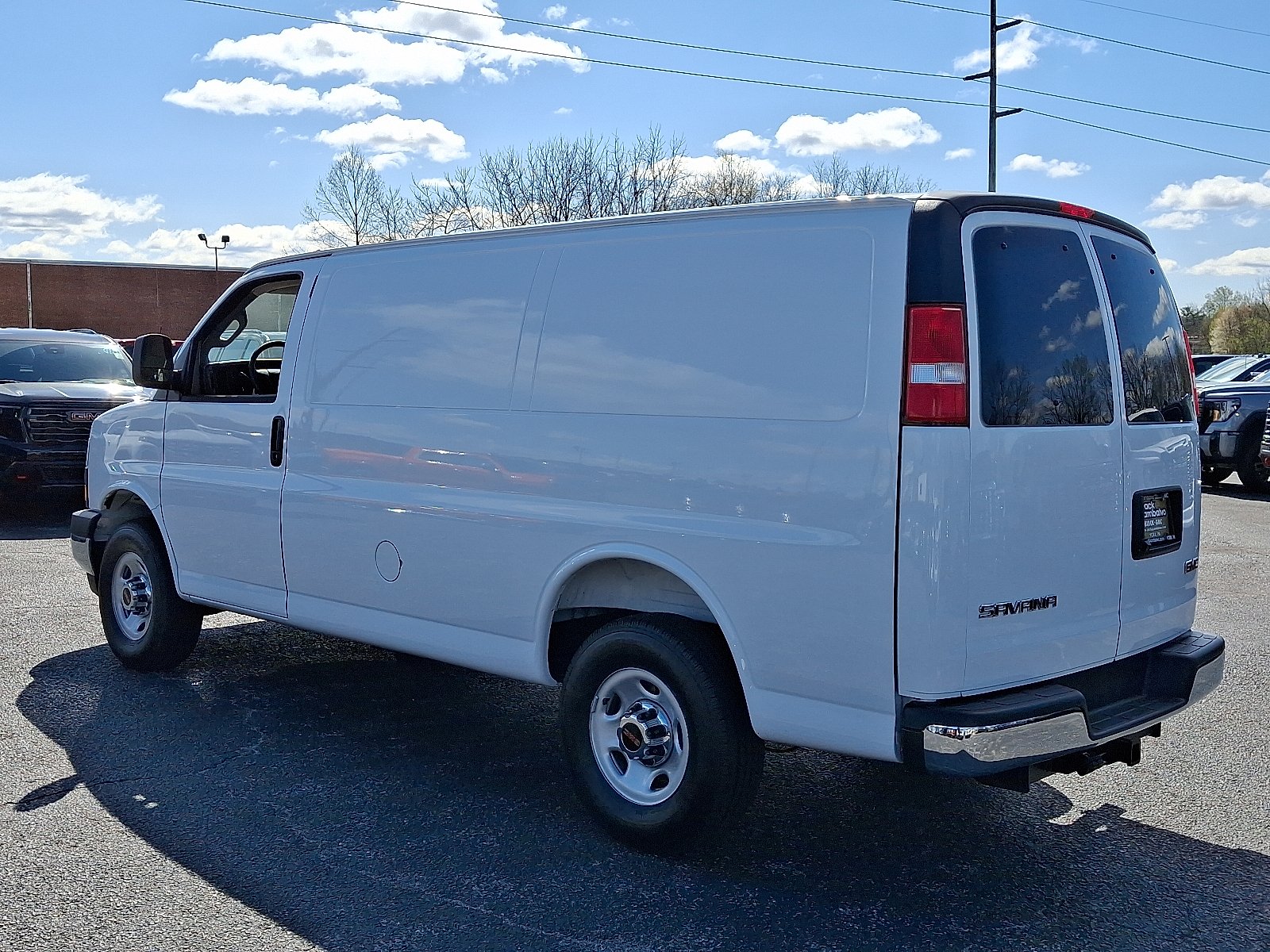 2025 GMC Savana Cargo Work Van - Photo 5
