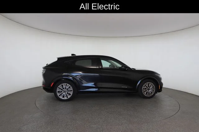 Used 2024 Black Ford Premium image 21