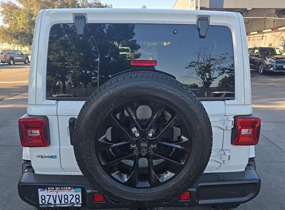 Used 2021 White/off-white Jeep Unlimited Sahara 4xe image 5