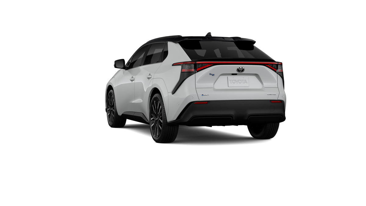 New 2027 Wind Chill Pearl with Midnight Black Metallic roof Toyota Limited image 7