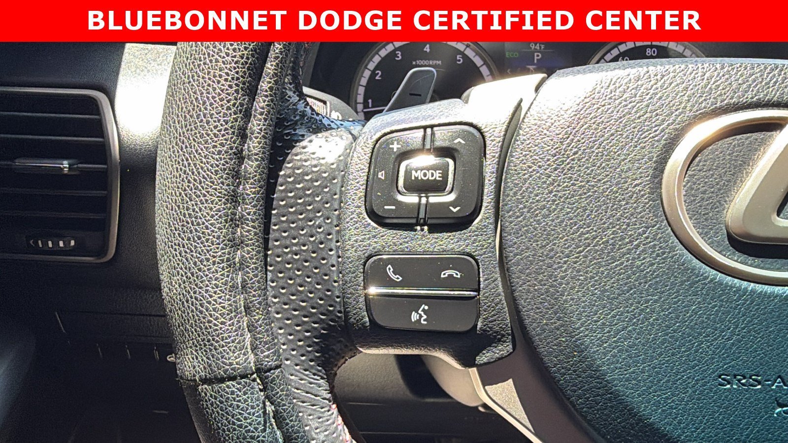 Used 2017 White Lexus  image 23