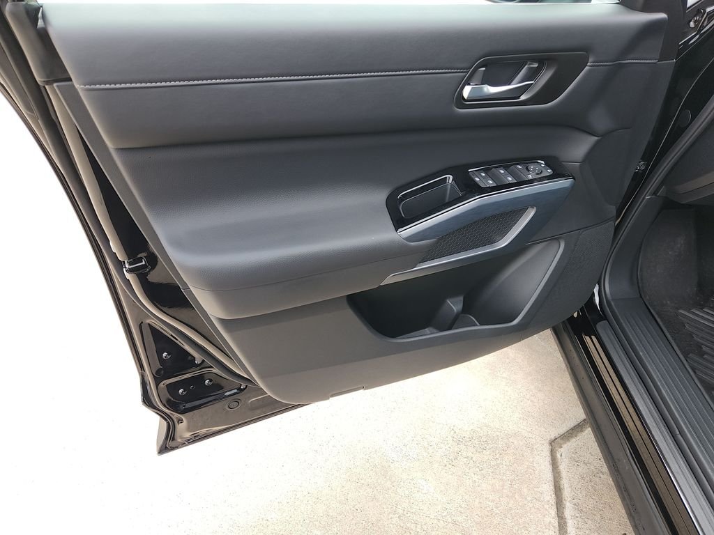 Certified Used 2025 Black Nissan SL 4WD image 30