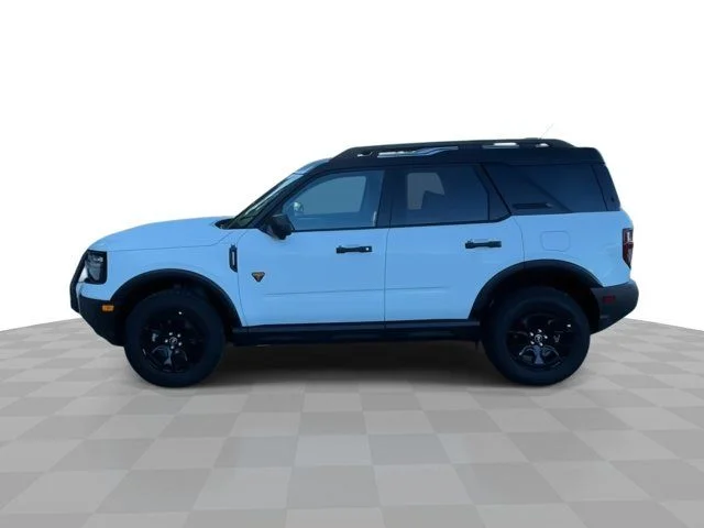 Used 2025 White Ford Badlands image 7