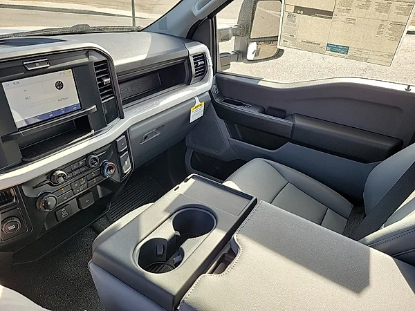 2026 Ford F-550 Super Duty Chassis Cab XL - Photo 16
