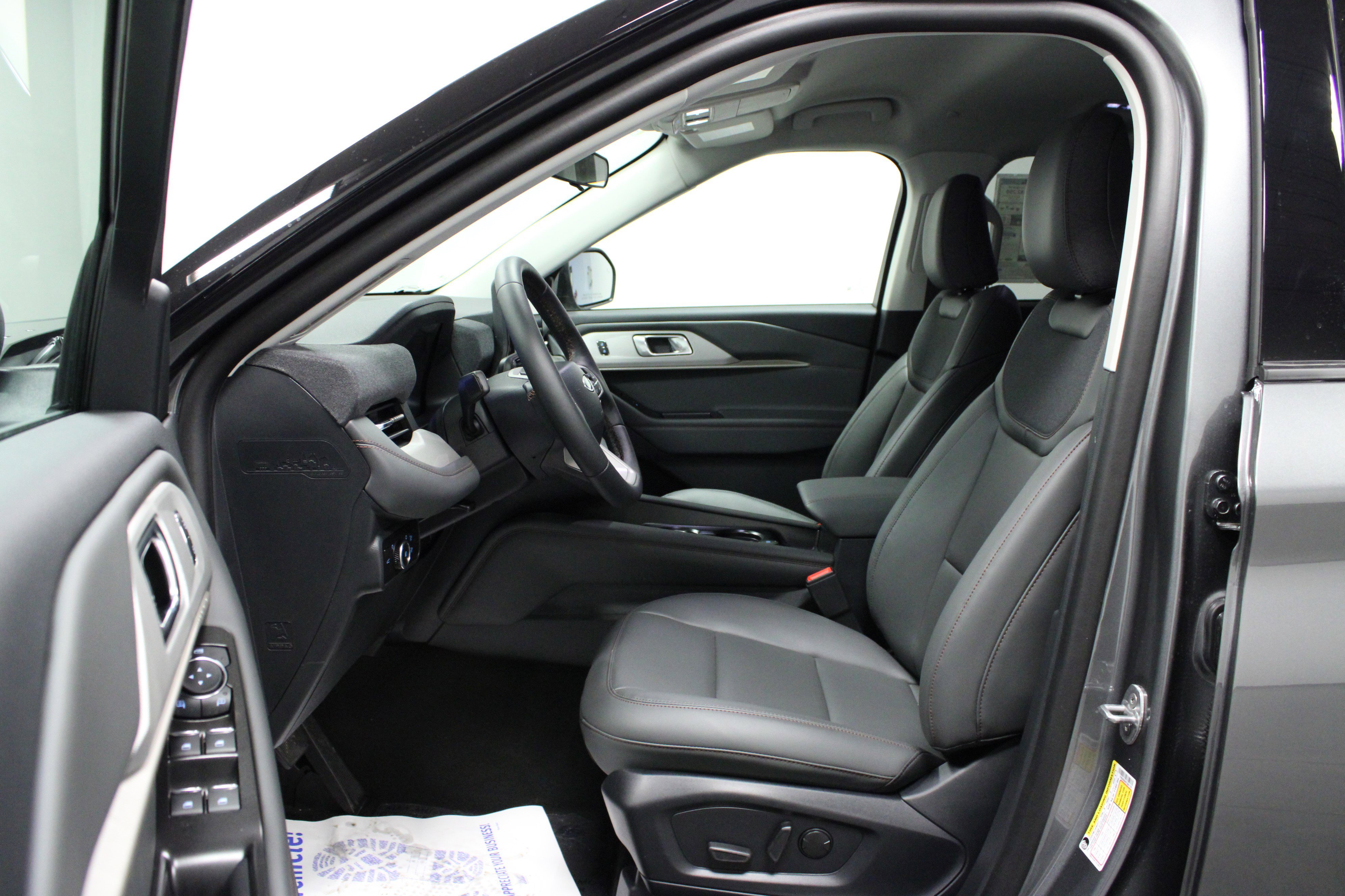 New 2026 Carbonized Gray Metallic Ford Active image 12