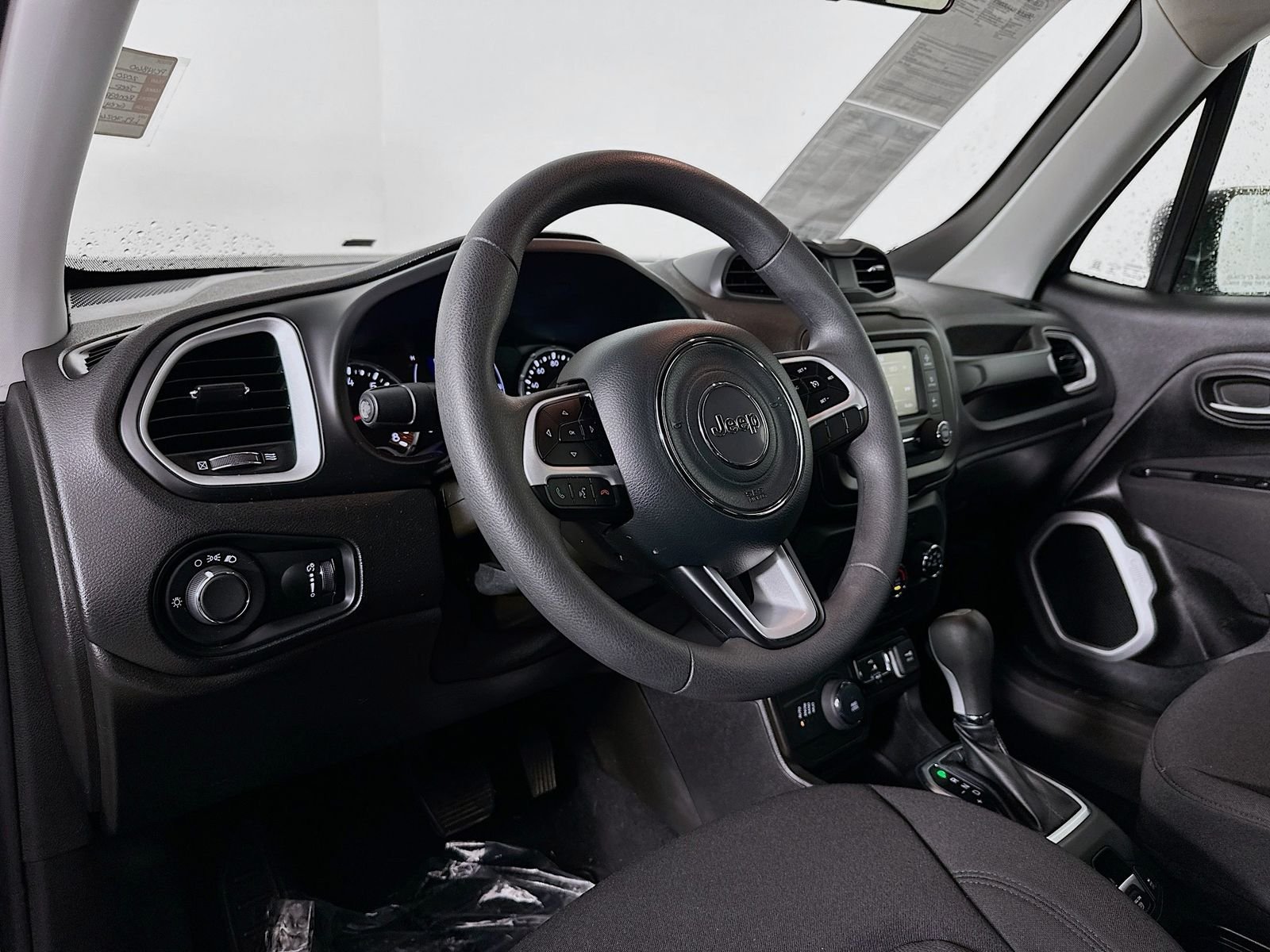 Used 2020 Granite Crystal Metallic Clearcoat Jeep Sport image 10