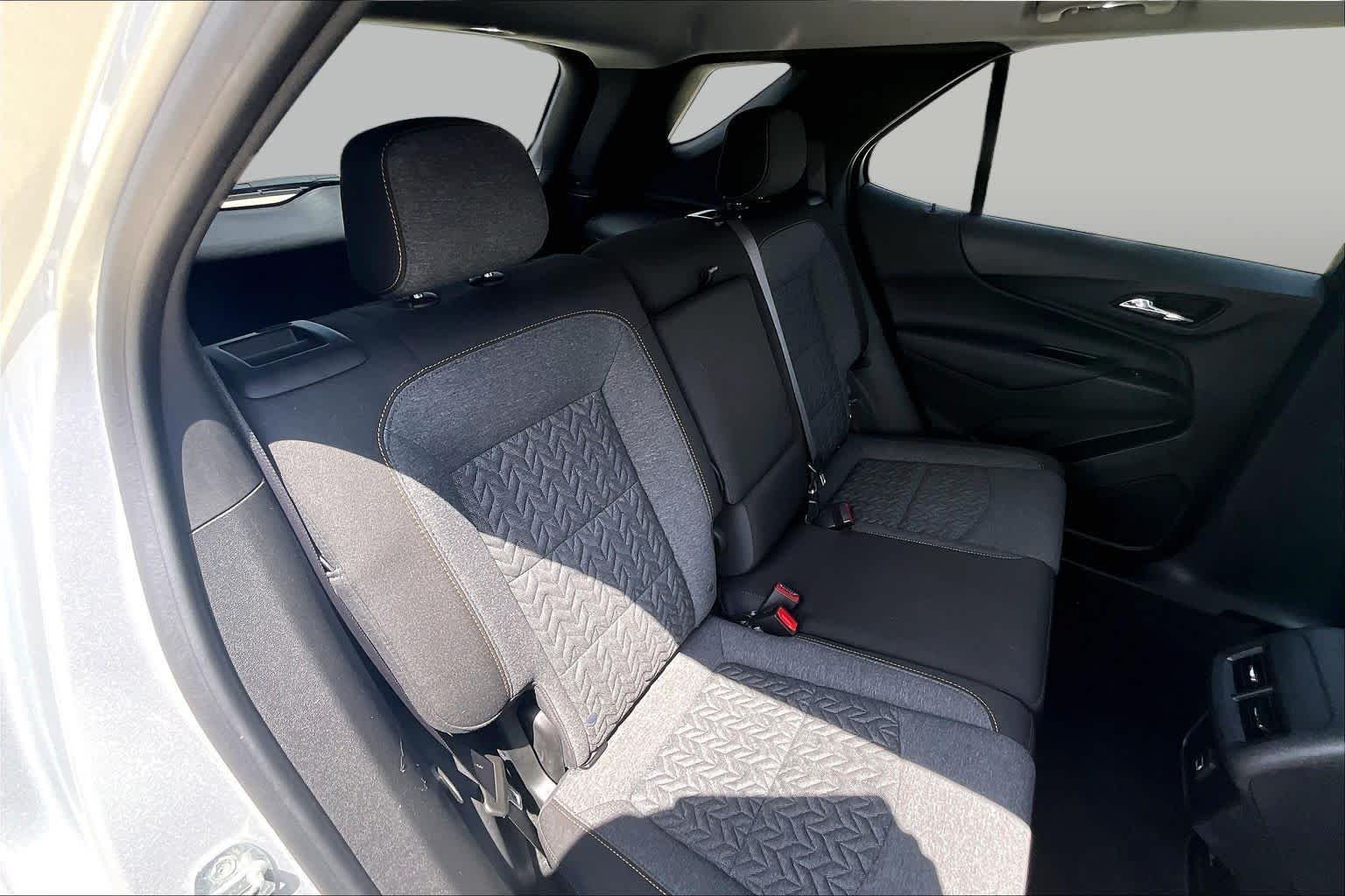 Used 2022 Silver Ice Metallic Chevrolet LT image 19