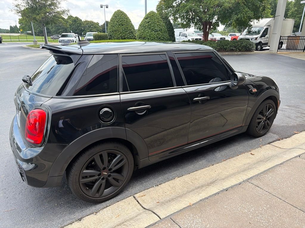 Used 2018 Black MINI Base image 4