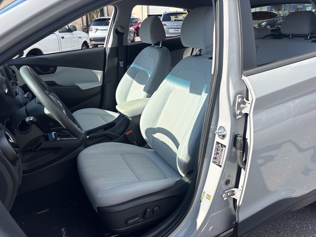 2023 Hyundai Kona SEL - Photo 9