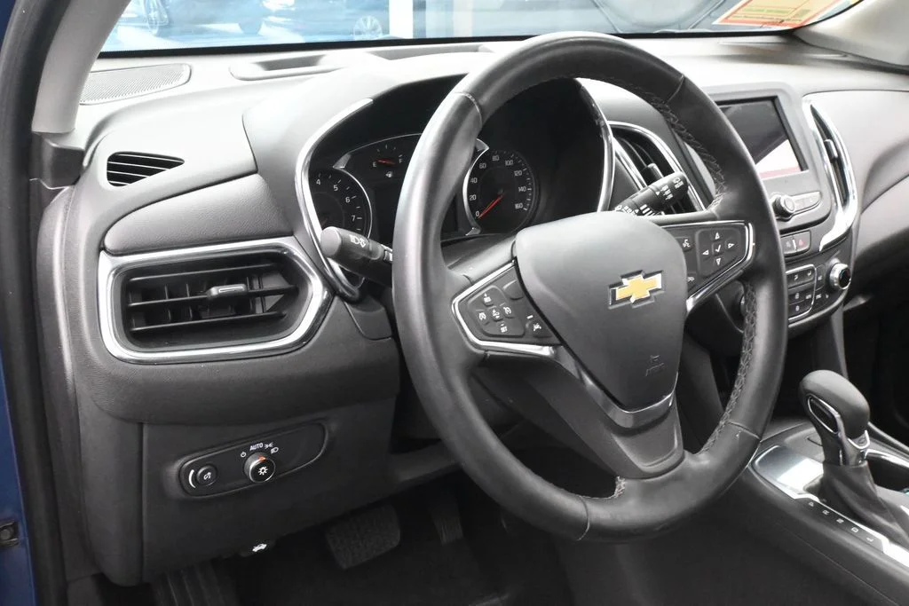Used 2024 Lakeshore Blue Metallic Chevrolet LT image 14