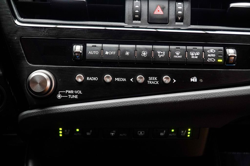 Used 2025 Silver Lexus 350 Ultra Luxury image 23