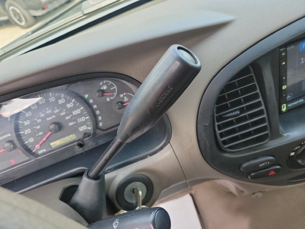 Used 2005 Gray Toyota Base image 17