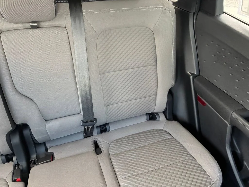 Used 2020  Ford SE image 15