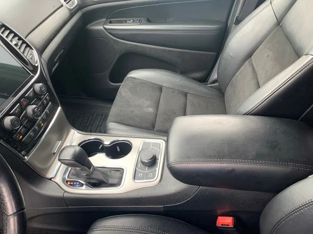 Used 2022 White Jeep Laredo X image 33