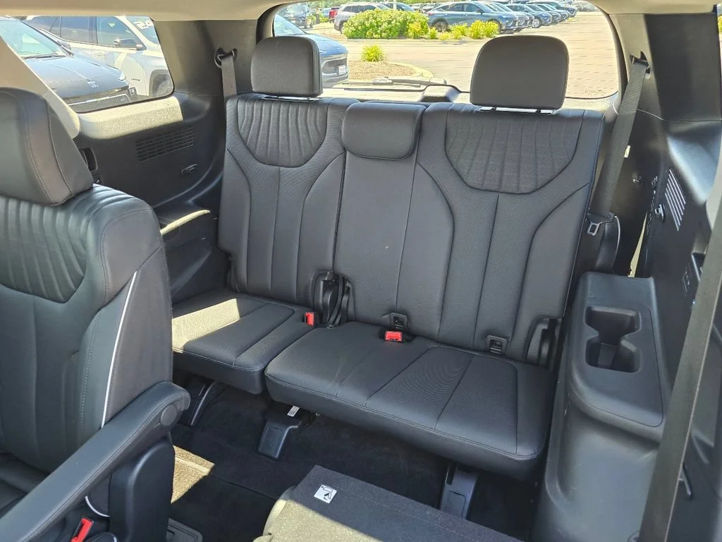 Used 2024 Abyss Black Hyundai Limited image 26