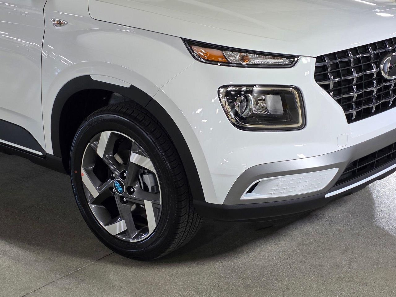 New 2026 Lunar White w/Black Roof Hyundai SEL w/Two-Tone Roof image 10
