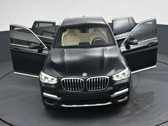 Used 2021 Black BMW sDrive30i image 44
