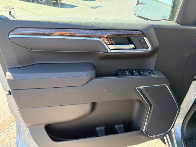 New 2026 Sterling Metallic GMC Elevation image 11