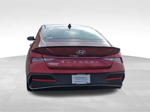 Used 2026 Red Hyundai SEL Sport image 7