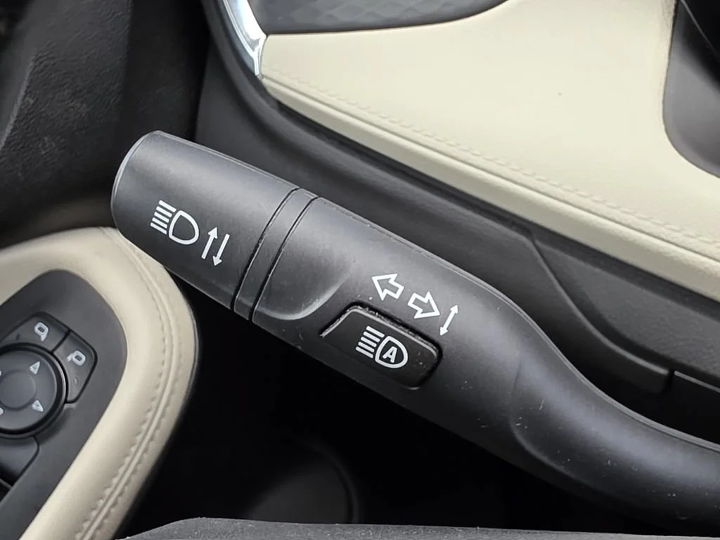 Used 2024 Summit White Buick Sport Touring image 28