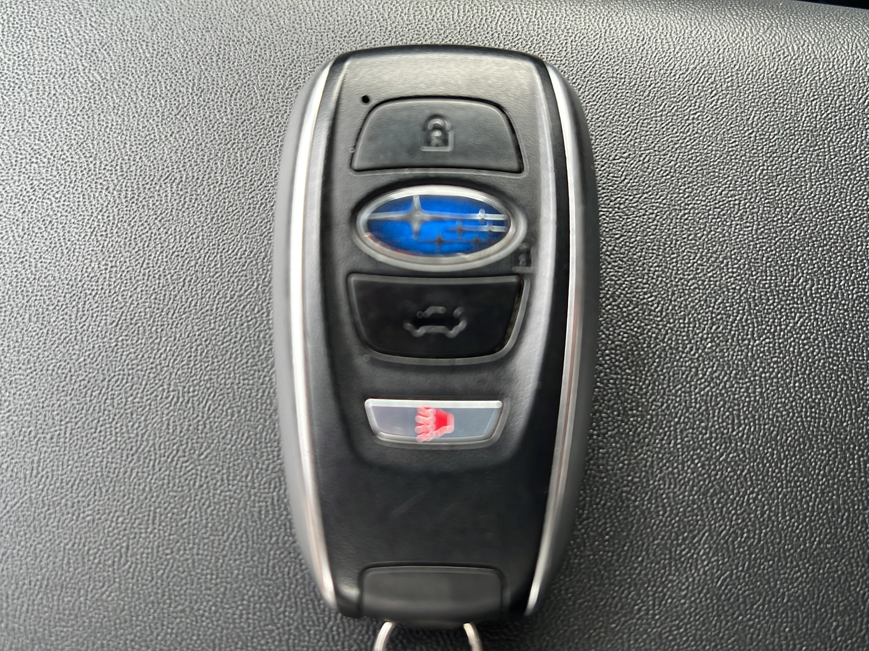 Used 2025 River Rock Pearl Subaru Premium image 28
