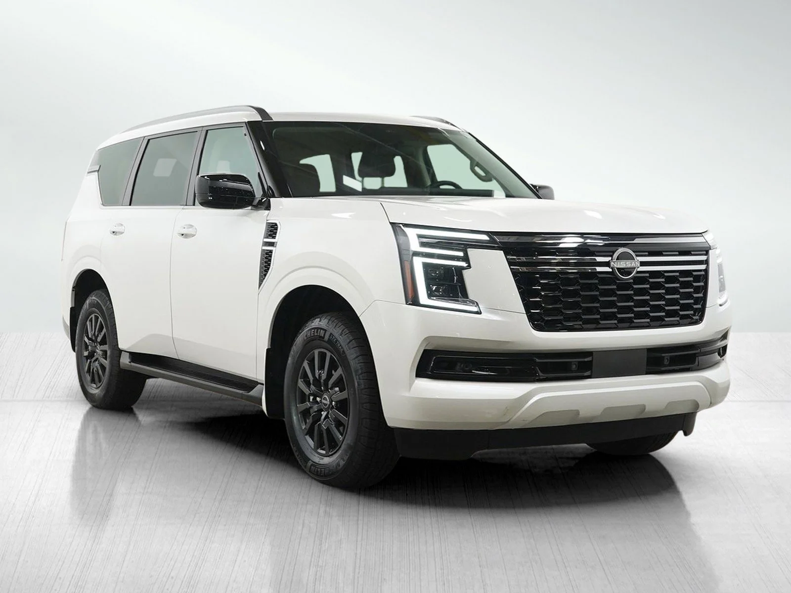 Certified Used 2025 Aspen White Tricoat Nissan SV image 8