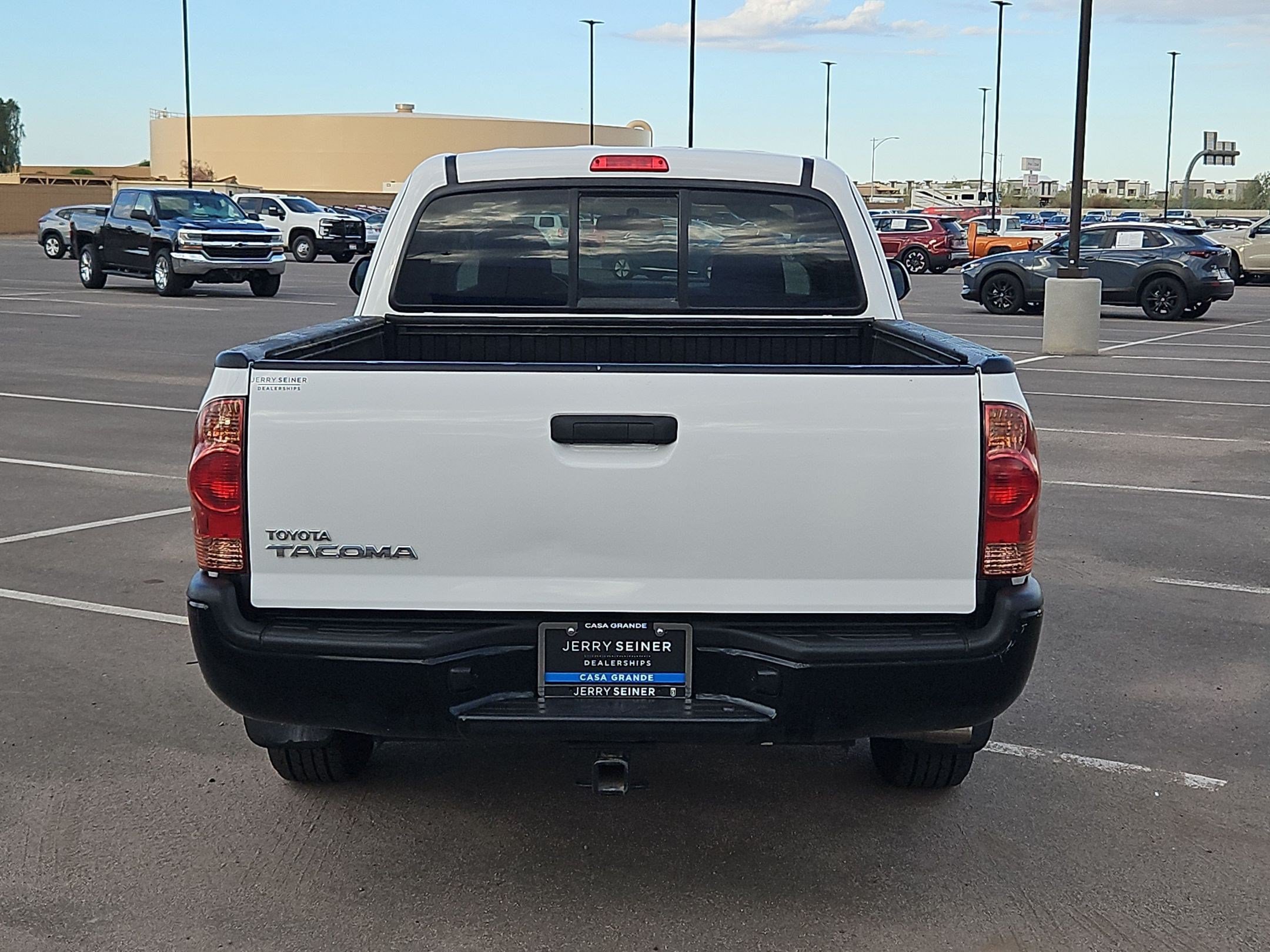 Used 2015 White Toyota BASE image 4
