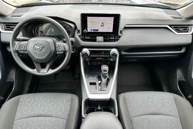 Certified Used 2025  Toyota XLE image 17