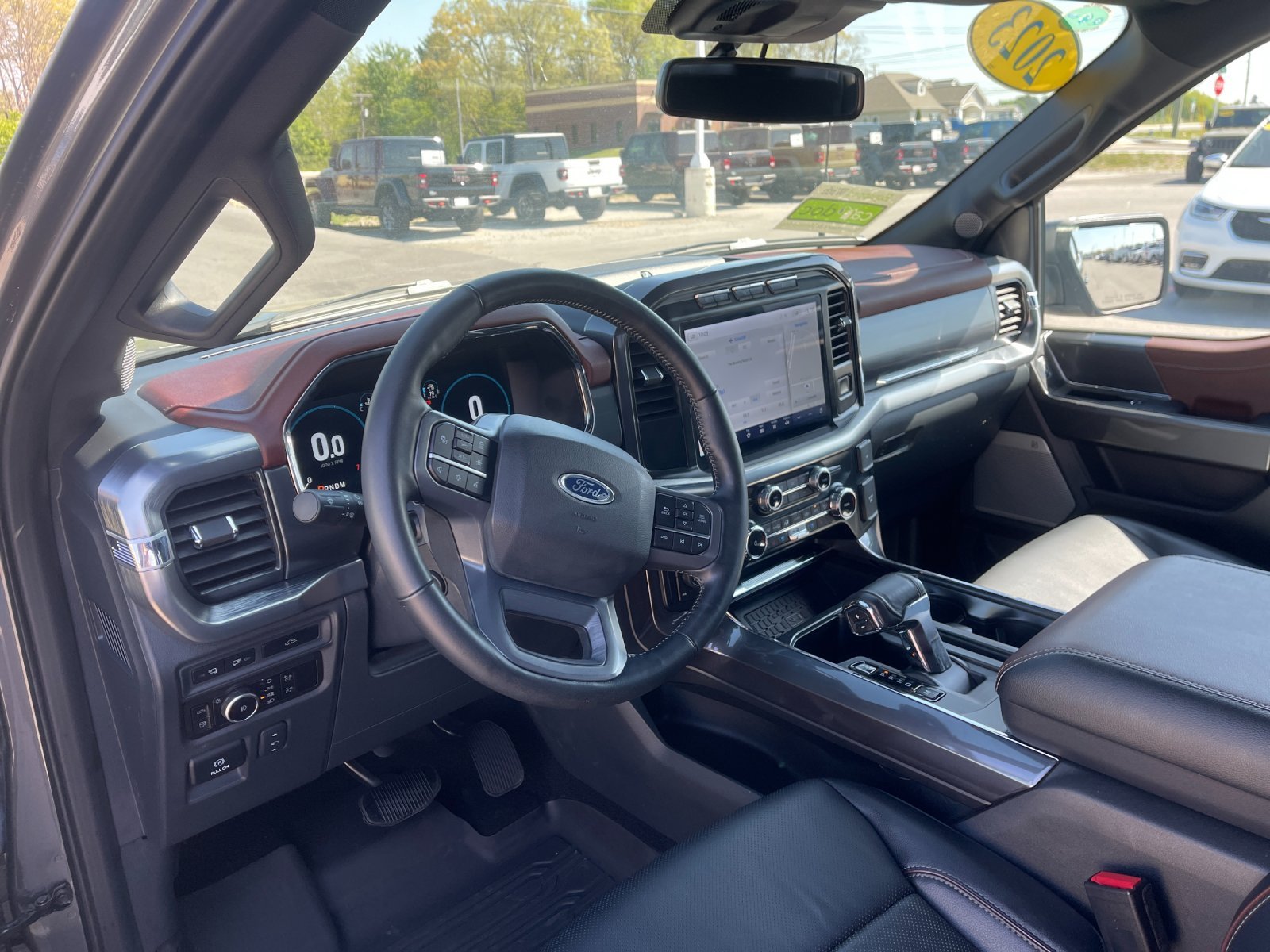 Used 2023 Gray Metallic Ford Lariat image 11