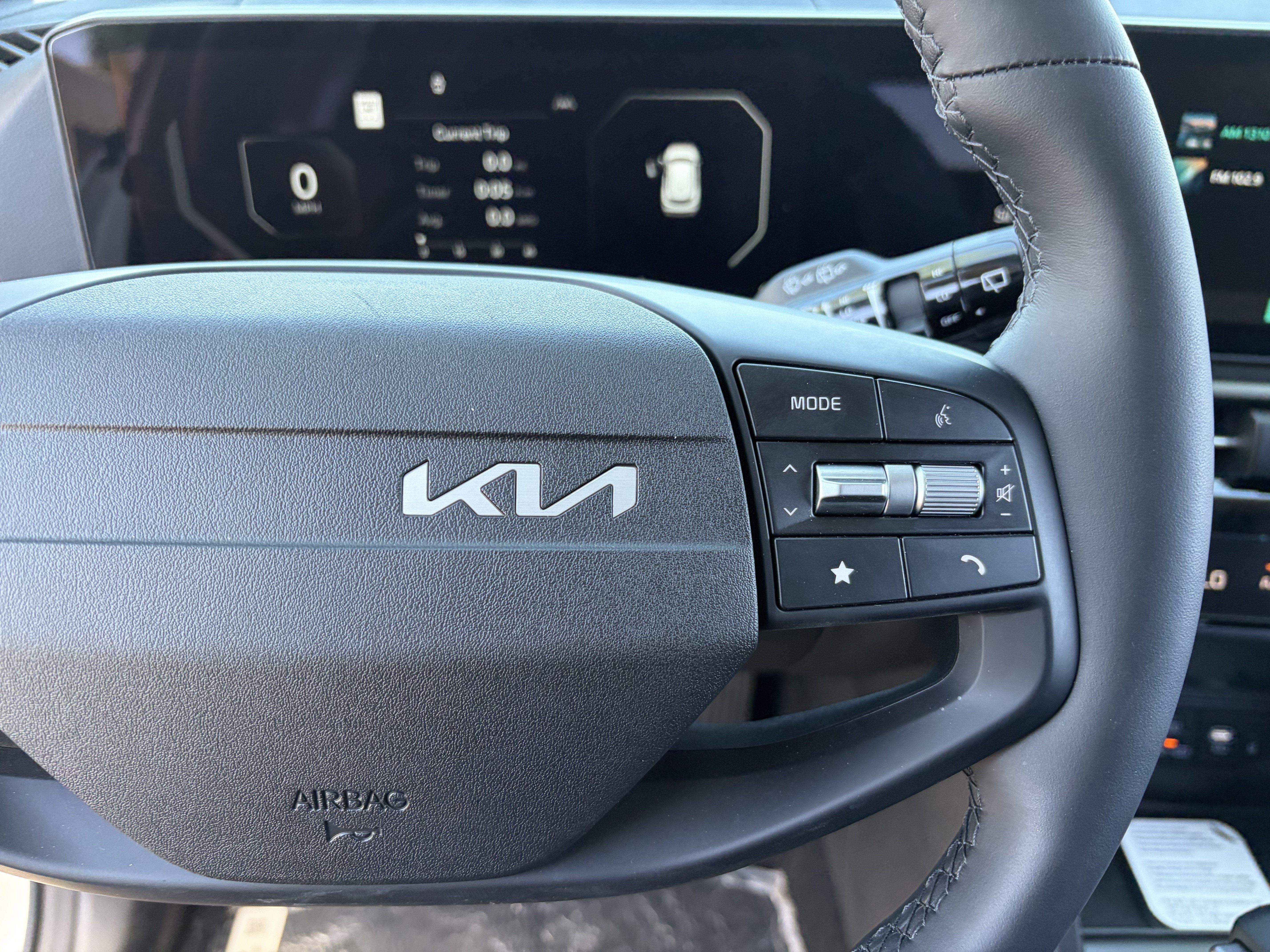 New 2026 Glacial White Pearl Kia SX Prestige image 23