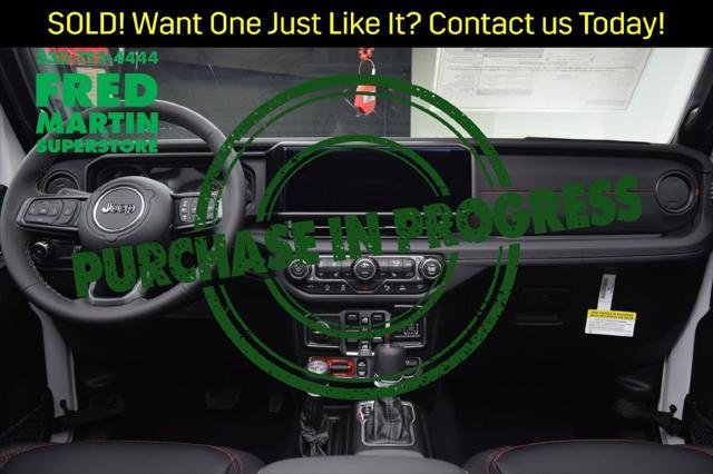 New 2026 Bright White Clear-Coat Exterior Paint Jeep Rubicon X image 35