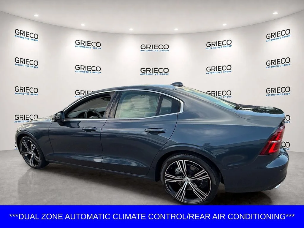 Used 2021 Blue Volvo T5 Inscription image 5