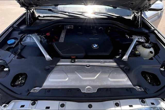Used 2020 Glacier Silver Metallic BMW sDrive30i image 10