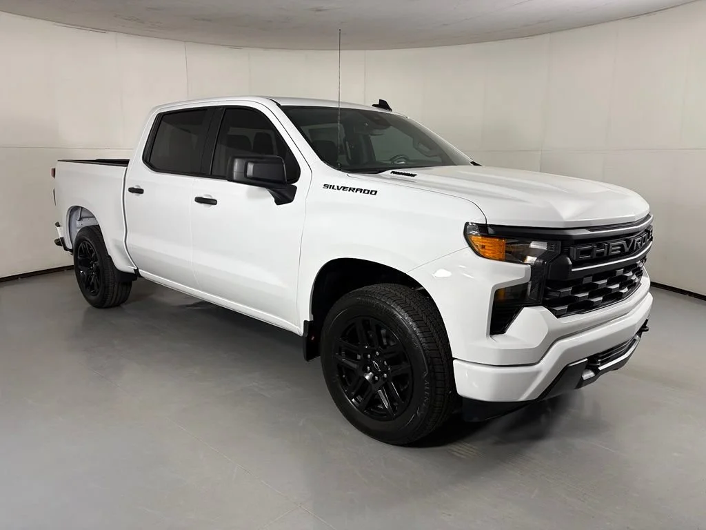 New 2026 Summit White Chevrolet Custom image 2
