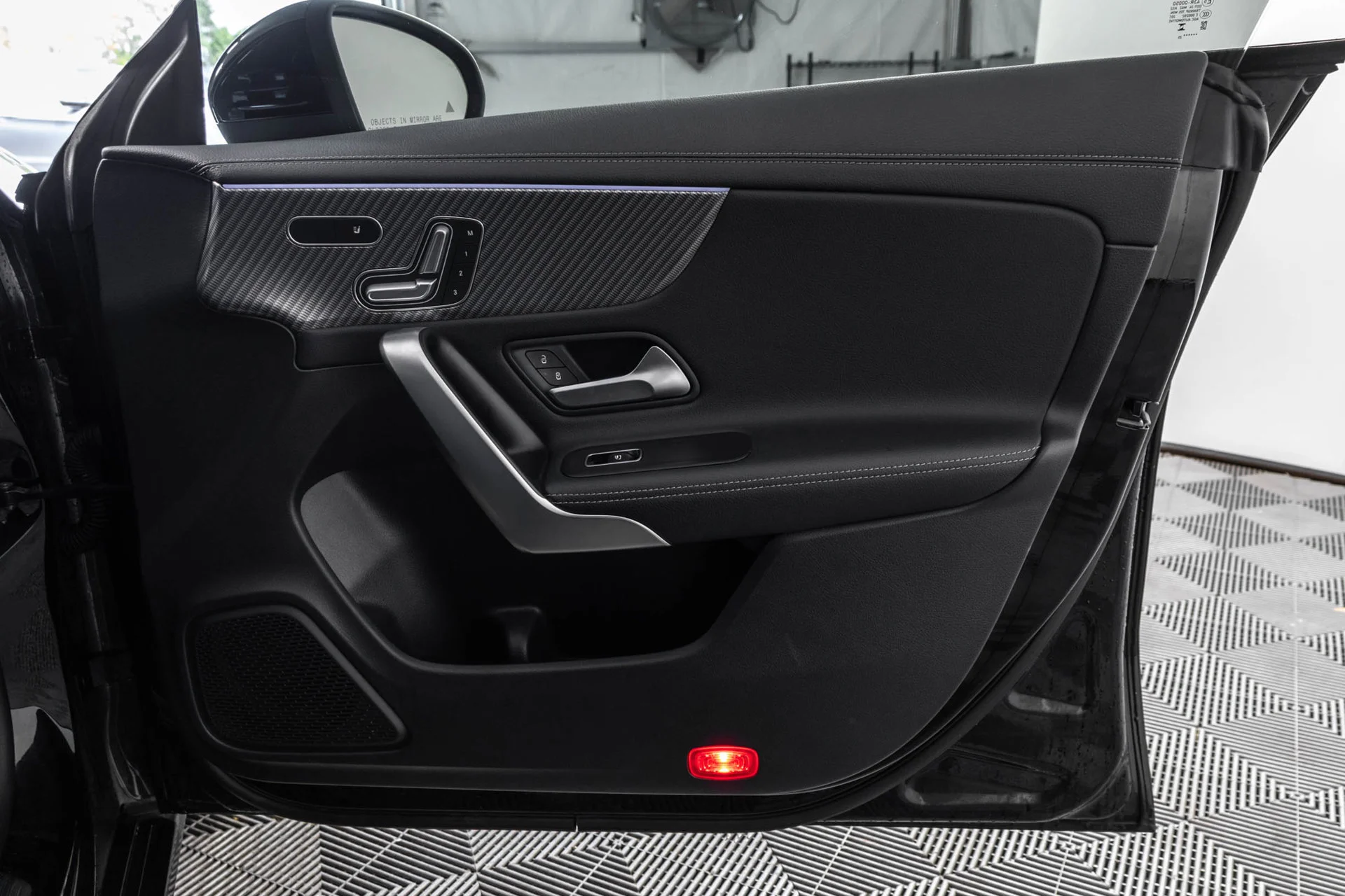 Used 2025 Black Mercedes-Benz 4MATIC® image 41
