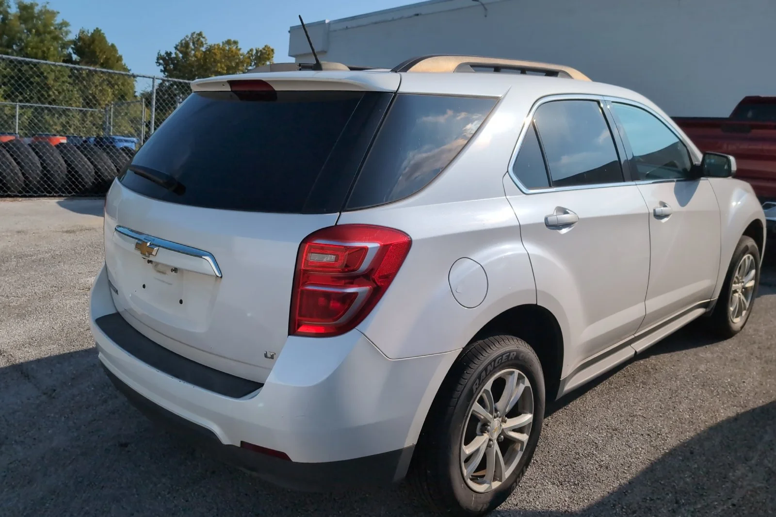 Used 2017 IRIDESCENT PEARL TRICOAT Chevrolet LT image 5