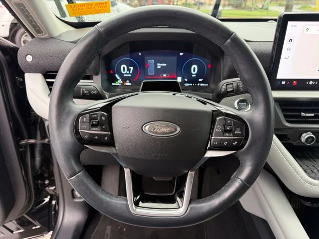 Used 2025 Black Ford Platinum image 20