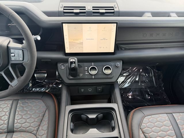 Certified Used 2024  Land Rover Carpathian Edition image 15