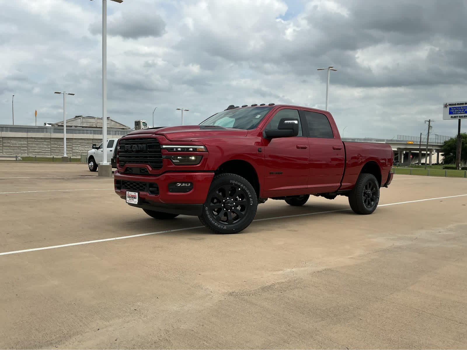 New 2026 Molten Red Pearl-Coat Exterior Paint RAM Laramie image 2