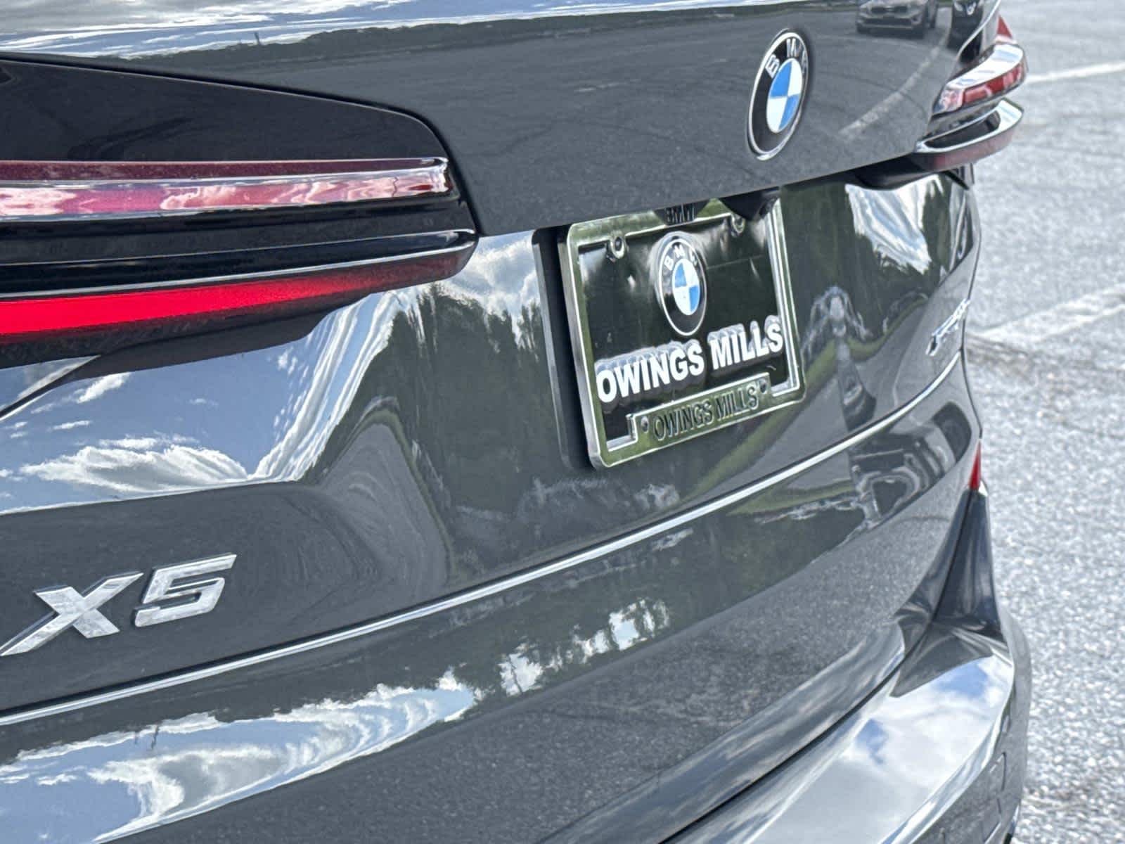 New 2026 Dravit Grey Metallic BMW xDrive40i image 11