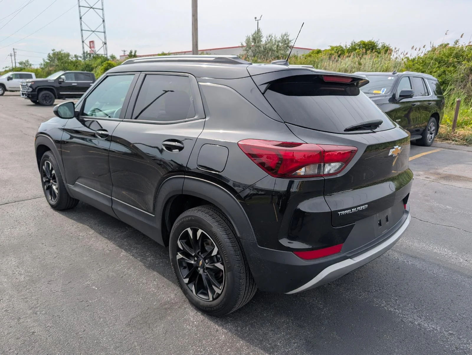 Used 2023 Mosaic Black Metallic Chevrolet LT image 5