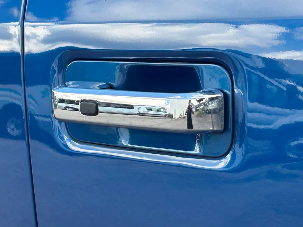 Used 2022 Blue Metallic Ford King Ranch image 25
